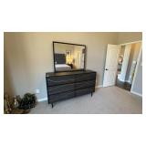 4PC DRESSER, MIRROR & NIGHTSTANDS