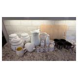 ASSORTED KITCHEN ITEMS