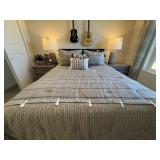 QUEEN BEDDING