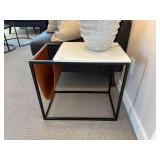 ACCENT SIDE TABLE