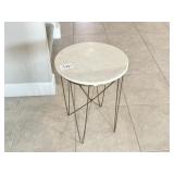 ACCENT TABLE