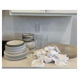 ASSORTED KITCHEN ITEMS