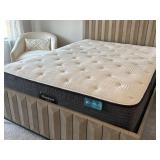 QUEEN MATTRESS SET