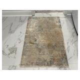 AREA RUG