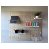 WOOD PEG BOARD