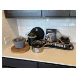 14PC ASSORTED KITCHEN  DECOR