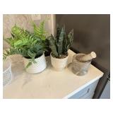 4PC ASSORTED DÉCOR ITEMS