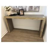 CONSOLE TABLE