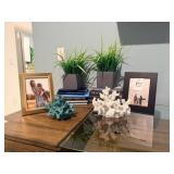 ASSORTED Dï¿½COR ITEMS