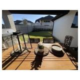 ASSORTED PATIO DÉCOR