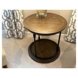 ACCENT TABLE
