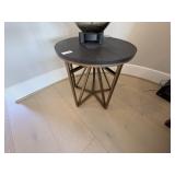 ACCENT TABLE
