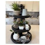 ASSORTED KITCHEN ITEMS