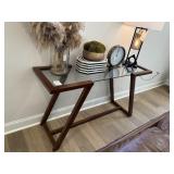 CONSOLE TABLE