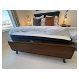 2PC QUEEN BED & DRESSER