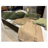 8PC FULL / QUEEN BEDDING