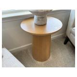 ACCENT TABLE