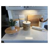 ASSORTED KITCHEN ITEMS