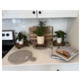 9PC ASSORTED KITCHEN ITEMS