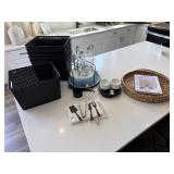 ASSORTED KITCHEN ITEMS