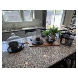 12PC ASSORTED KITCHEN & DECO ITEMS