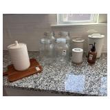 10PC ASSORTED KITCHEN ITEMS