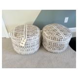 2PC POUFS