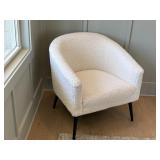 ACCENT CHAIR