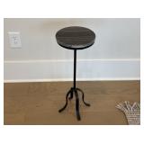 ACCENT TABLE