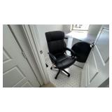 3PC SWIVEL OFFICE CHAIR & FLOOR MATS