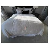 11PC QUEEN BEDDING