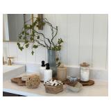 12PC ASSORTED BATHROOM ITEMS