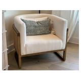 ACCENT CHAIR