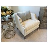 BARREL CHAIR W/PILLOW