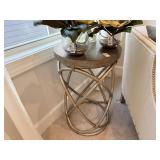 ACCENT TABLE