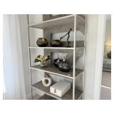 8PC ASSORTED DECO ITEMS