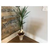 FAUX HOUSE PLANT