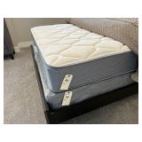 QUEEN MATTRESS SET