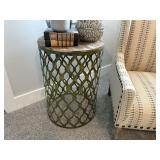 ACCENT TABLE