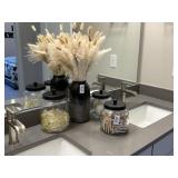 4PC ASSORTED BATH ITEMS