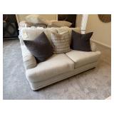 LOVESEAT