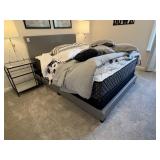 QUEEN BED