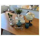 ASSORTED DECOR ITEMS