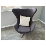 SWIVEL CHAIR