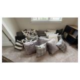 ASSORTED PILLOWS