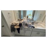 ASSORTED BATH ITEMS