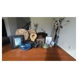 ASSORTED DECOR ITEMS