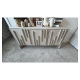 MEDIA CABINET