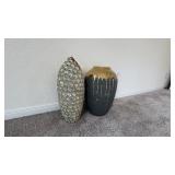 2PC ASSORTED VASES