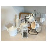 11PC KITCHEN ITEMS